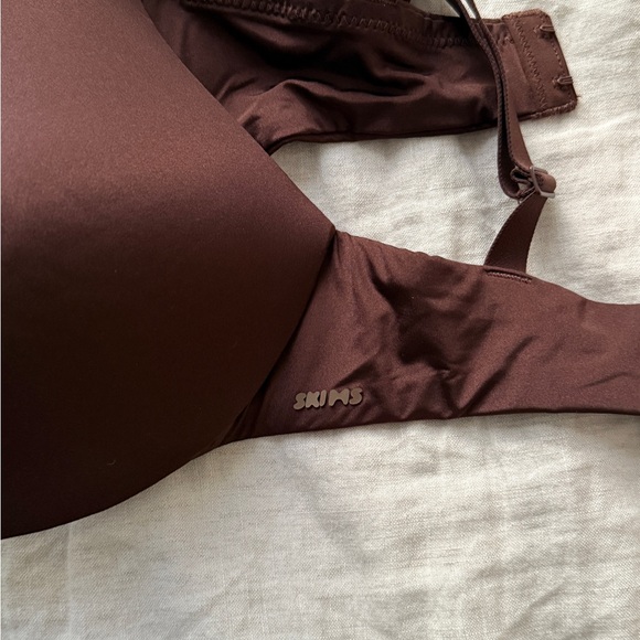 Skims wireless push up bra - Picture 2 of 3